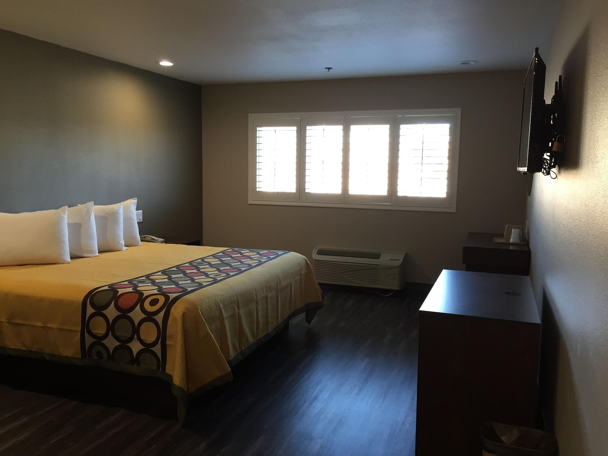 Super 8 By Wyndham National Chula Vista 2*